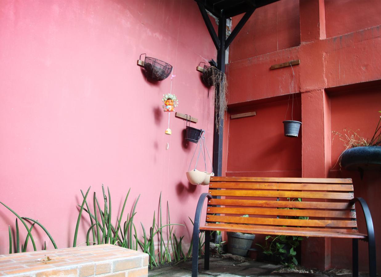 Rada Arak 79/4 Hostel Chiang Mai Eksteriør billede